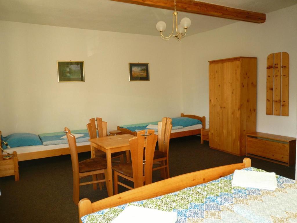 Penzion U Studanky Karlovy Vary Room photo